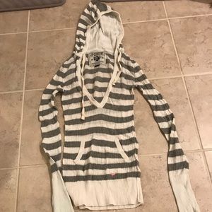 Victoria’s Secret pink lightweight sweater small